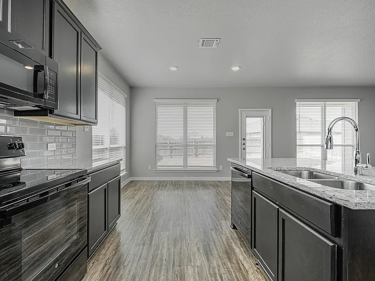 8227 Blue Field Dr — Photo 14