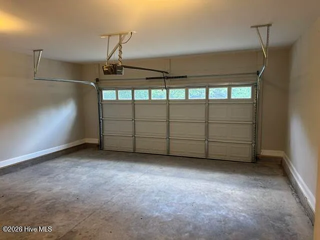 1050 W Indiana Ave — Photo 27