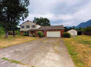 619 Shahala St E, North Bonneville, WA