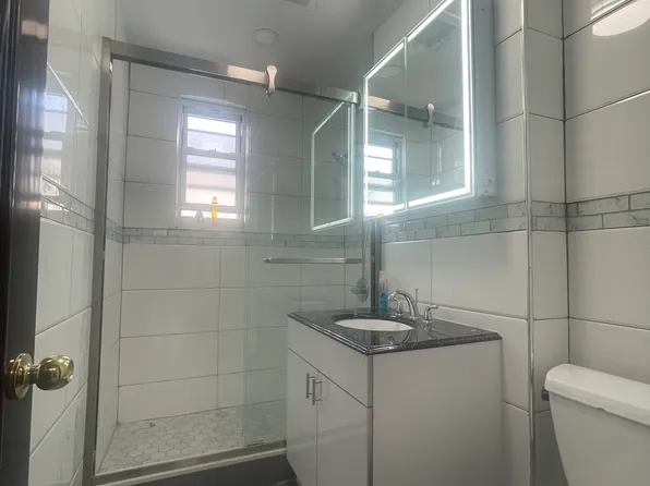 582 Bay Ridge Avenue image 10 of 17