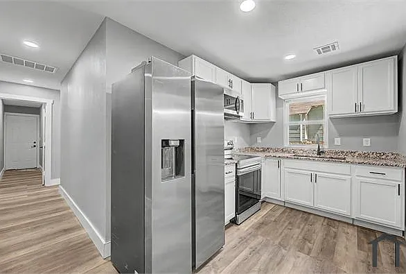 209 N Xenophon Ave #A — Photo 7