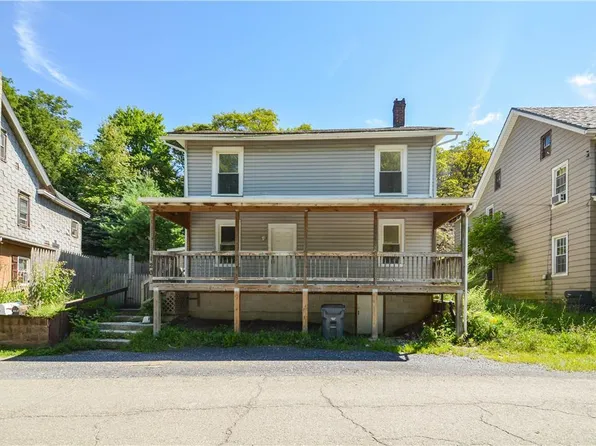 120 Red Hill Dr, Palmerton, PA 18071