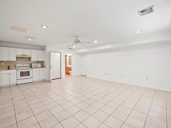 57 Storms Avenue image 15 of 26