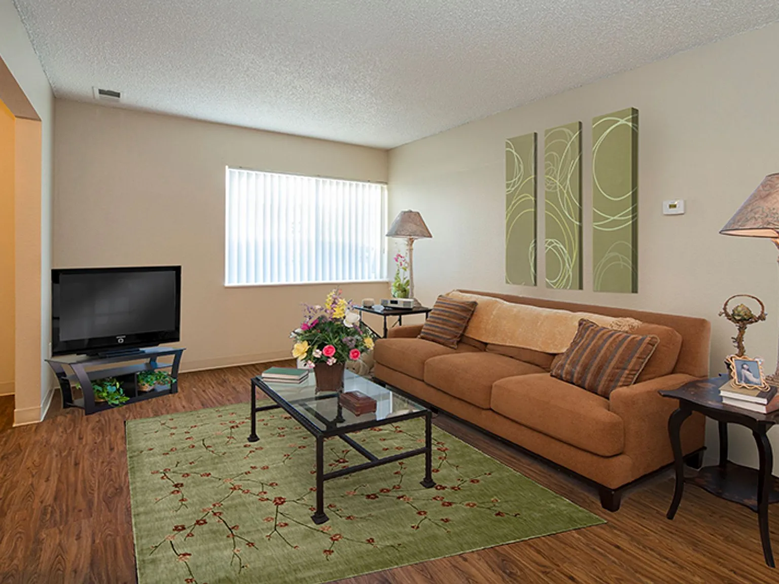 Creek View Apartments — Photo 4