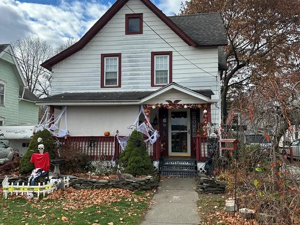 118 S Hopkins St, Sayre, PA 18840