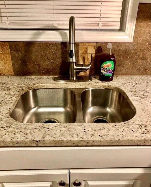 MARBLE COUNTERTOPS