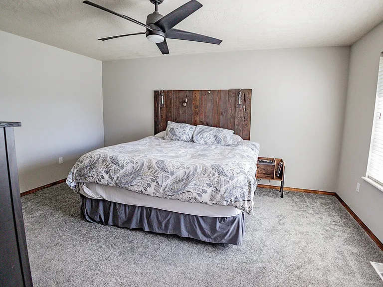 1268 W Bentwood Loop — Photo 108