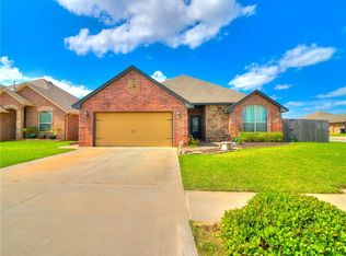 11729 SW 19th St, Yukon, OK 73099