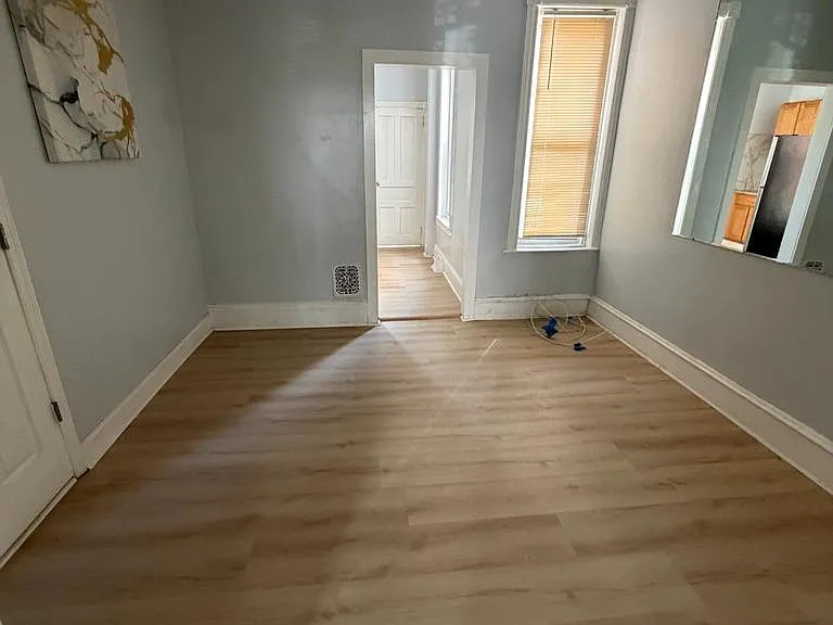64 W Sharpnack St — Photo 7