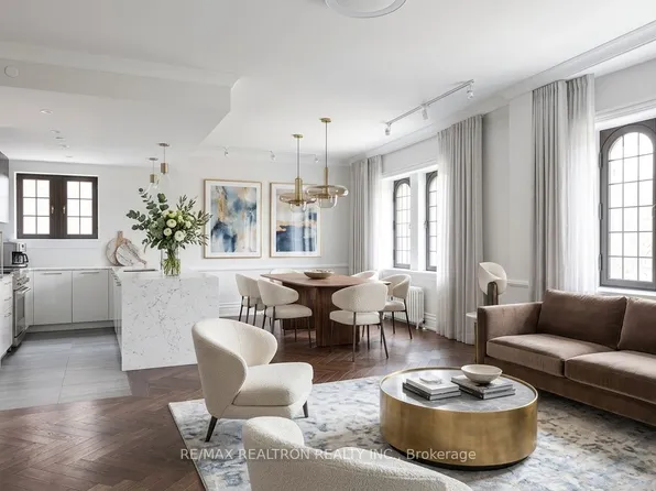 2 Clarendon Ave, Toronto, ON