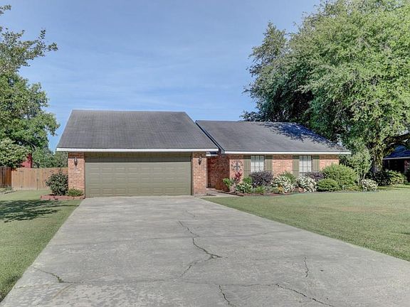 2nd image of 105 Elie Dr