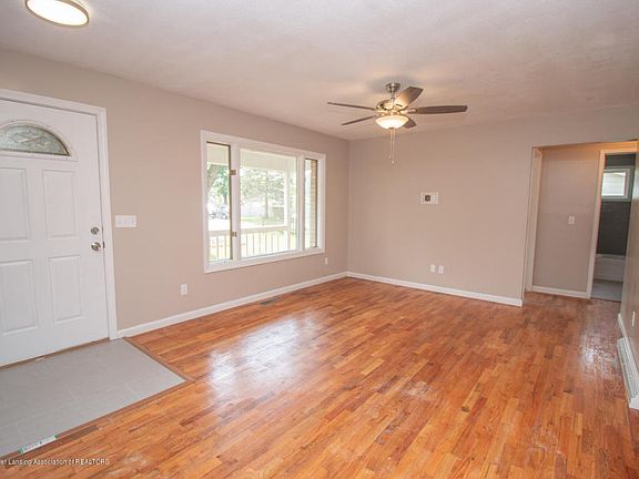 2nd image of 3706 Blue River Dr