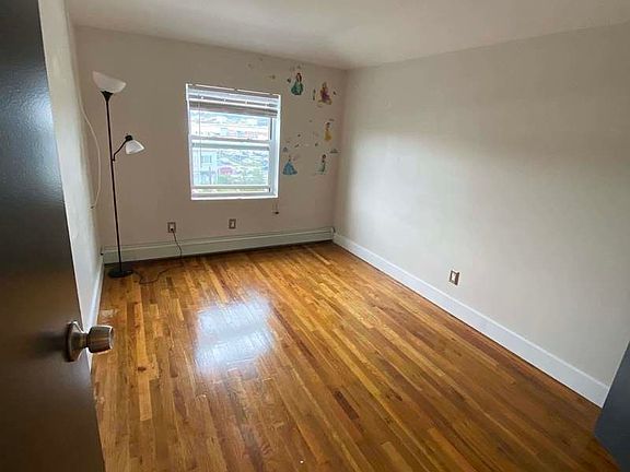 5th image of 24-12 89th St #3F