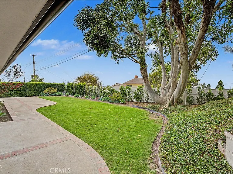 6917 Clovercliff Dr — Photo 27