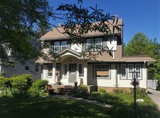 4004 Riveredge Rd, Cleveland, OH 44111