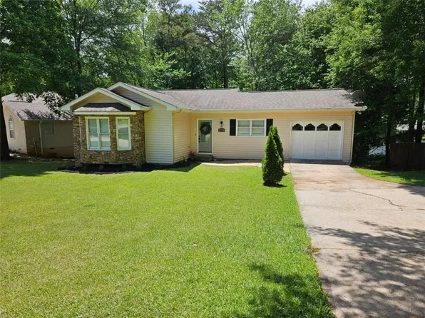 938 Charleston Ct, Gainesville, GA 30501