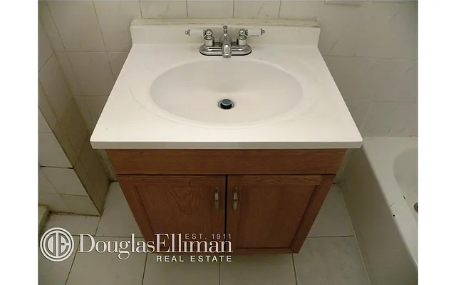 Rented by Douglas Elliman | media 6