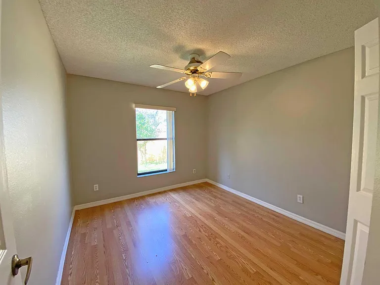 3112 Erskine Dr — Photo 7