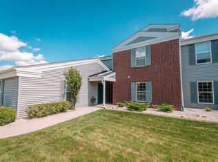 N17W26860 Milkweed Ln, Pewaukee, WI 53072