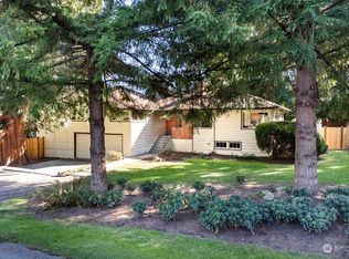 3203 NE 88th St, Seattle, WA 98115