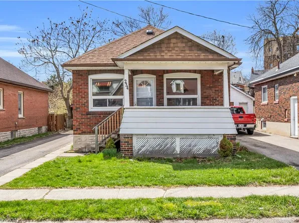 234 Clarence St, Brantford, ON N3R 3T5