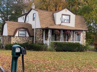 1 Everett Ave, East Hanover, NJ 07936