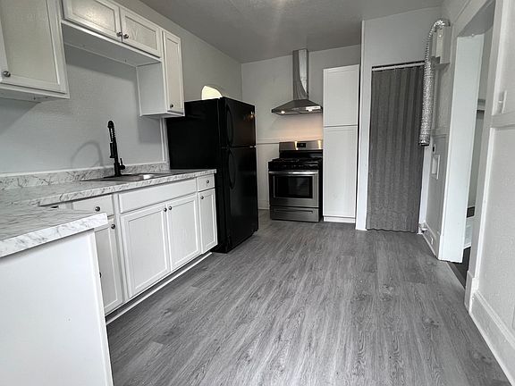 2nd image of 1707 Holladay St APT 7