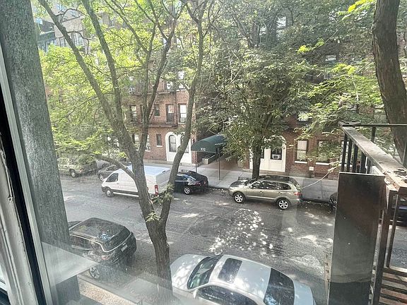 2nd image of 333 E 84th St APT 1C