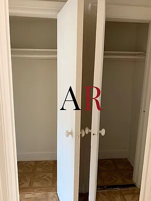 Rented by Lev Mavashev, LREB | media 22