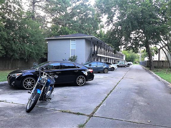 4th image of 520 E Lagrange St APT 6