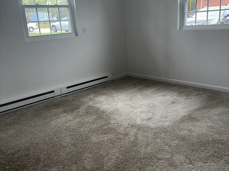 Governor Weare Apartments — Photo 32