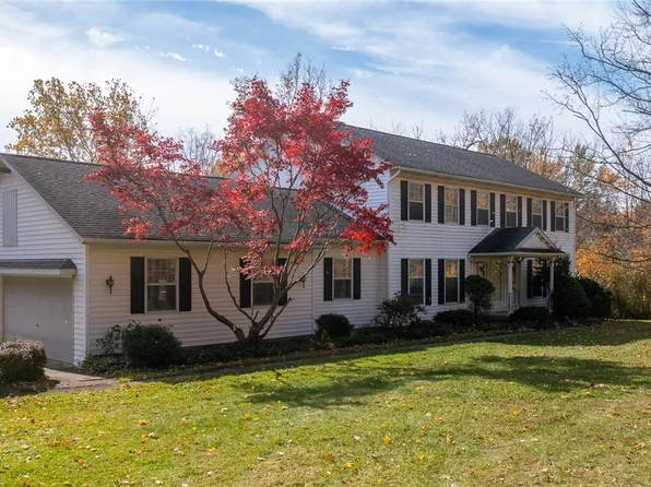 3200 Brushwood Rd, Richfield, OH 44286