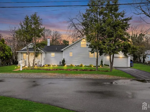 43 John St, Spotswood, NJ 08884