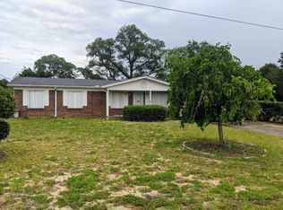 66 10th St, Shalimar, FL 32579