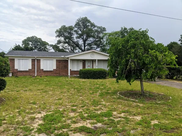 66 10th St, Shalimar, FL 32579