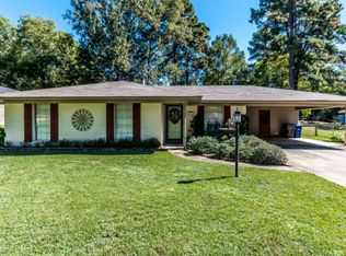 9383 Garfield Dr, Shreveport, LA 71118