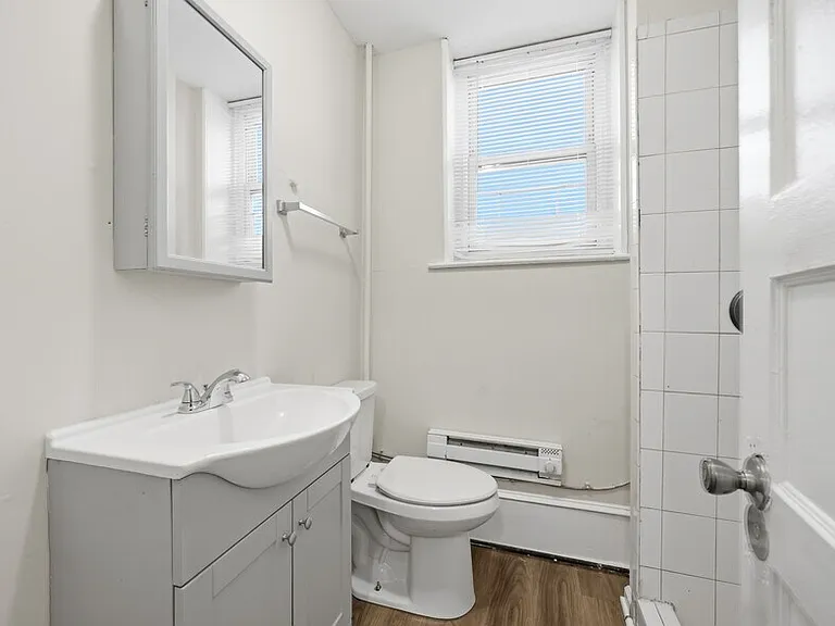 231 Cooper St #1 — Photo 8