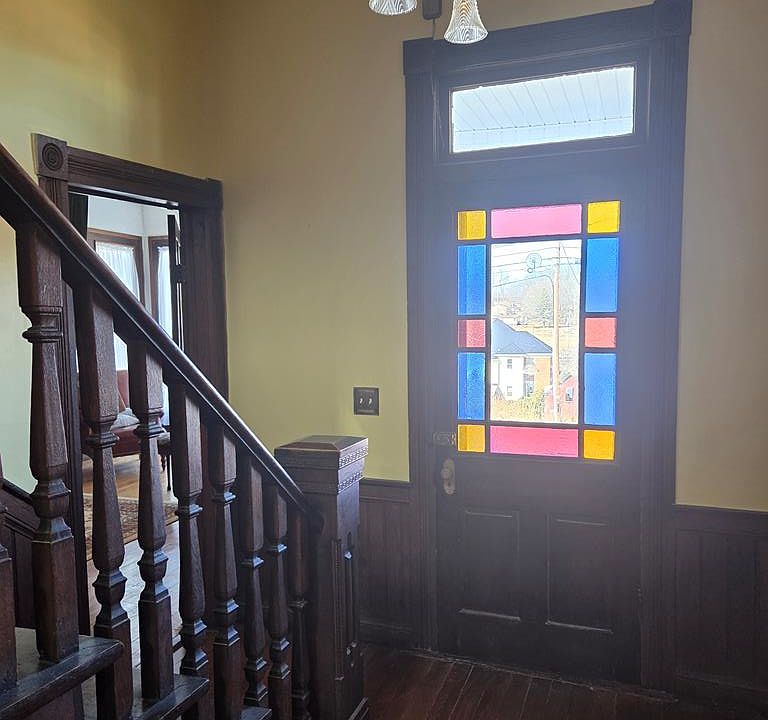 22nd image of 109 Parsonage Ave