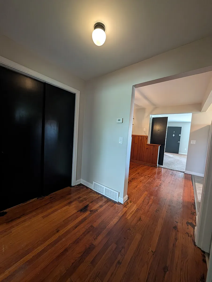 Building Photo - 1457 Hoffner St #3
