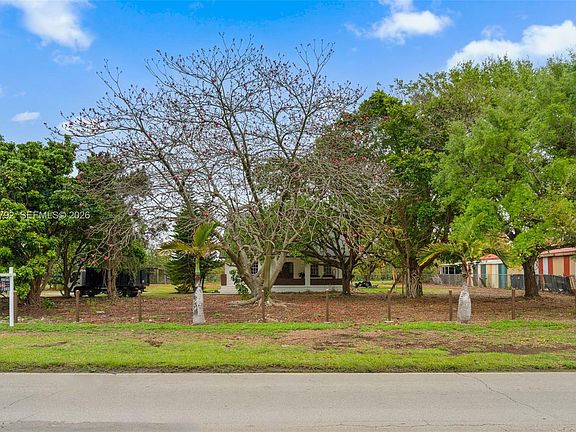 3rd image of 20255 SW 296th St