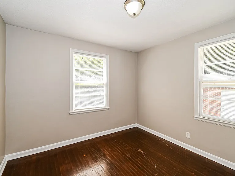 5709 Milmar Dr S — Photo 12