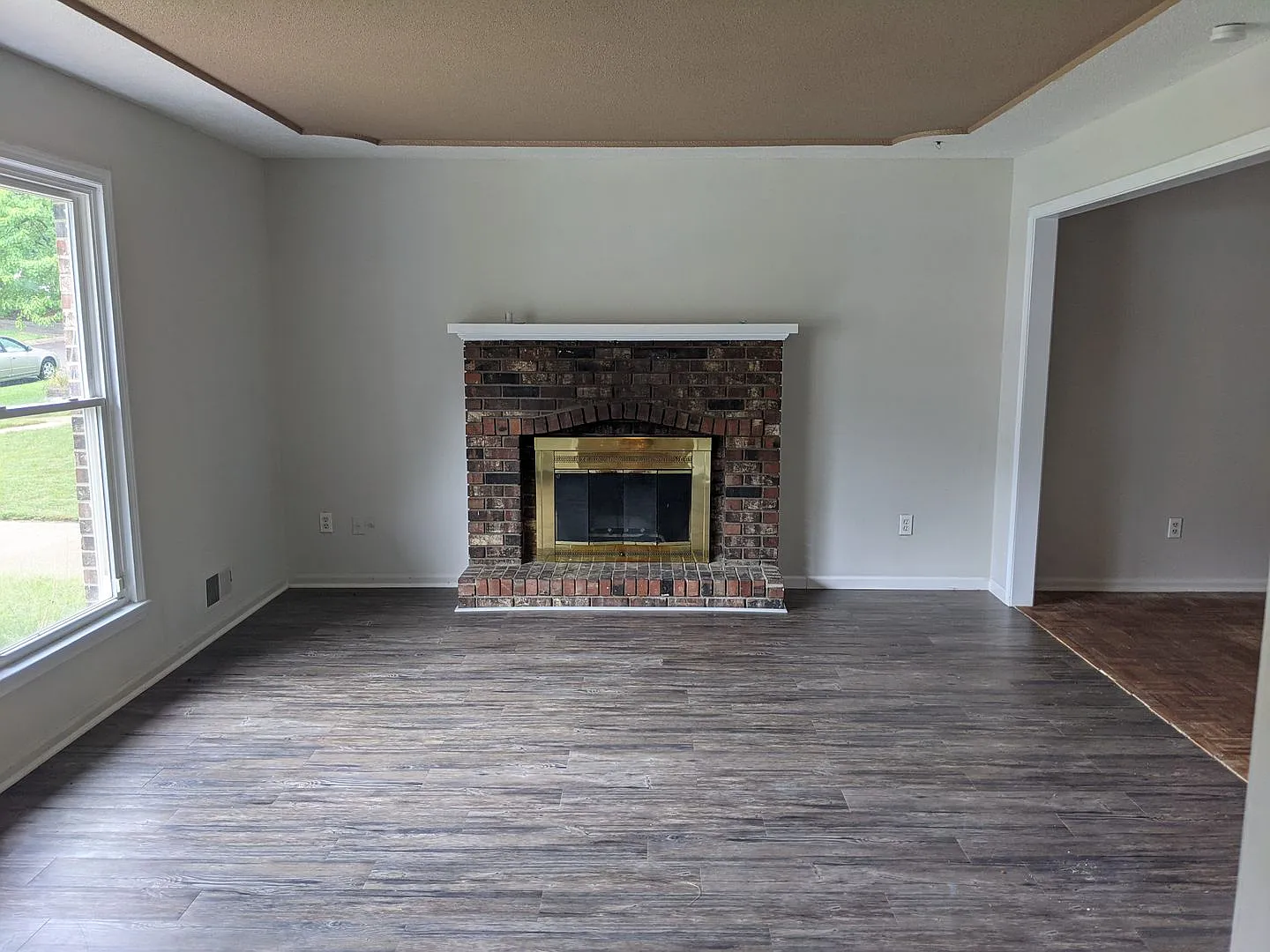 Recently updated Raytown single family home — Photo 4