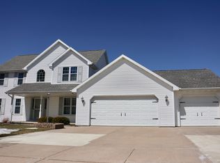 1324 Swan Ridge Trl, De Pere, WI 54115