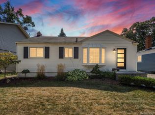 64 Fairwood Blvd, Pleasant Ridge, MI 48069