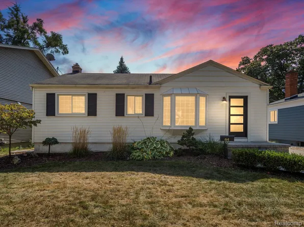 64 Fairwood Blvd, Pleasant Ridge, MI 48069