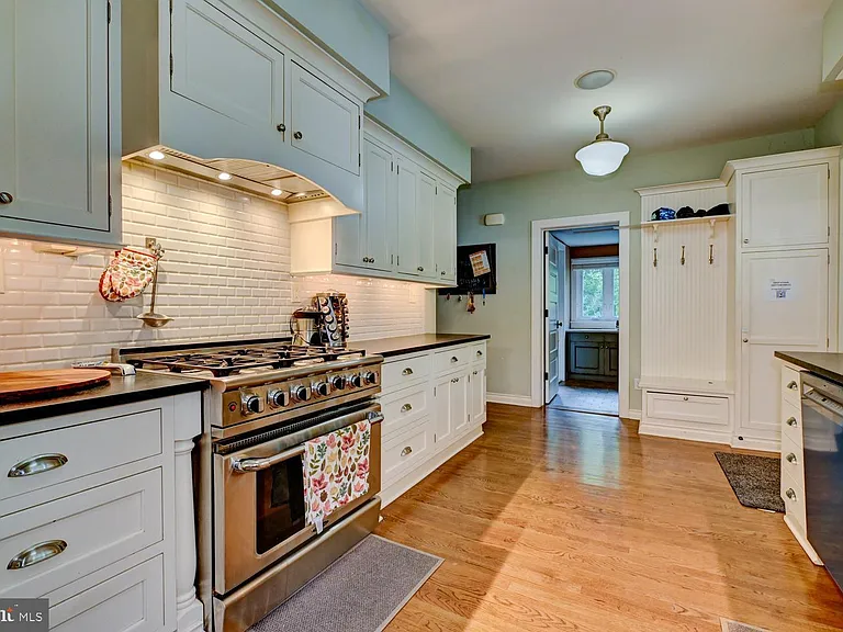 353 Cherry Hill Rd — Photo 15