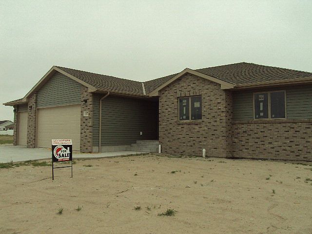 1st image of 1027 Stonewood Ave
