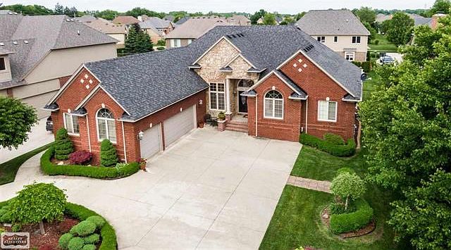 1st image of 54742 Glen Oaks Dr