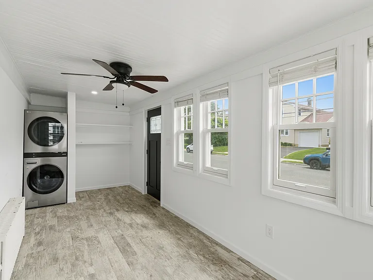 38 Smith St #1 — Photo 4