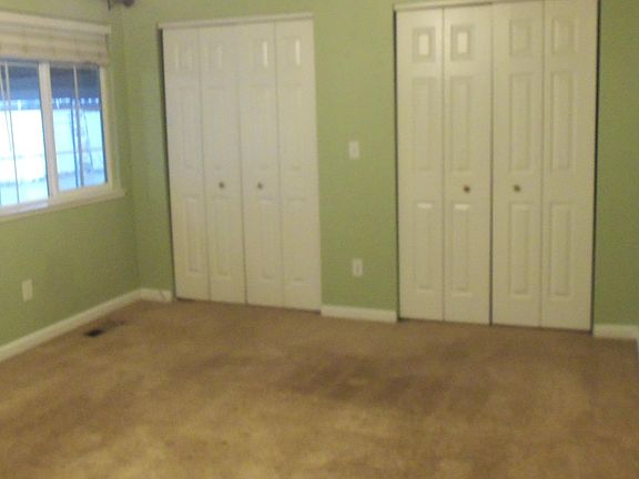 4th image of 2490 Lewis Dr